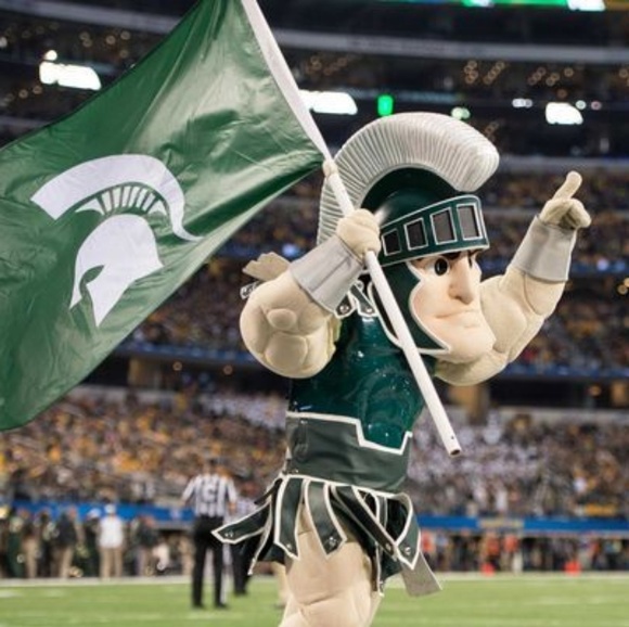 Meet your Posher, Nicole - Picture 1 of 1